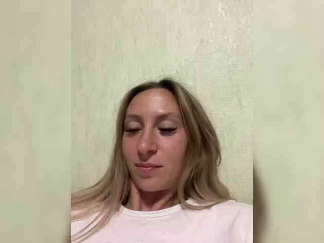 Saveta Live Webcam on BongaCams