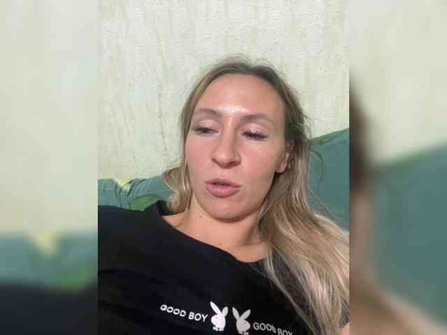 Saveta Live Webcam on BongaCams