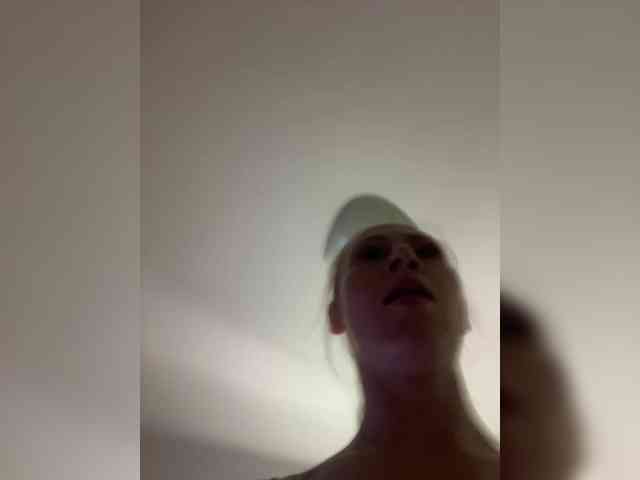 Saveta Live Webcam on BongaCams