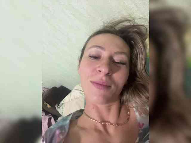 Saveta Live Webcam on BongaCams