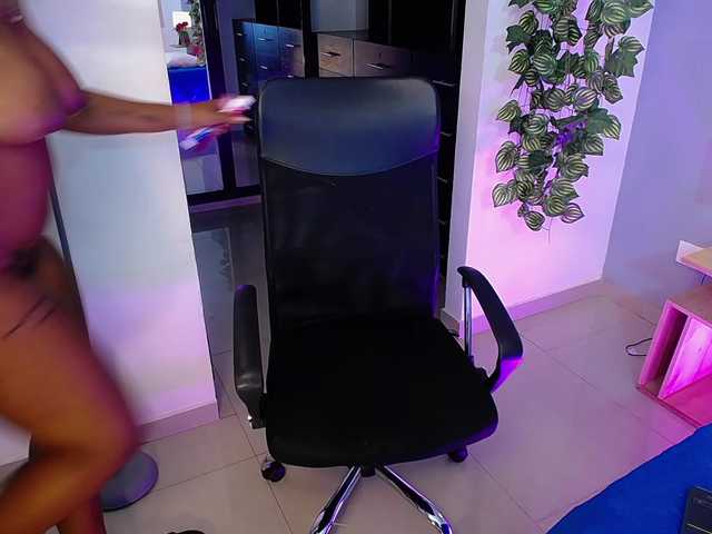 JasmineCampbell's BongaCams show and profile