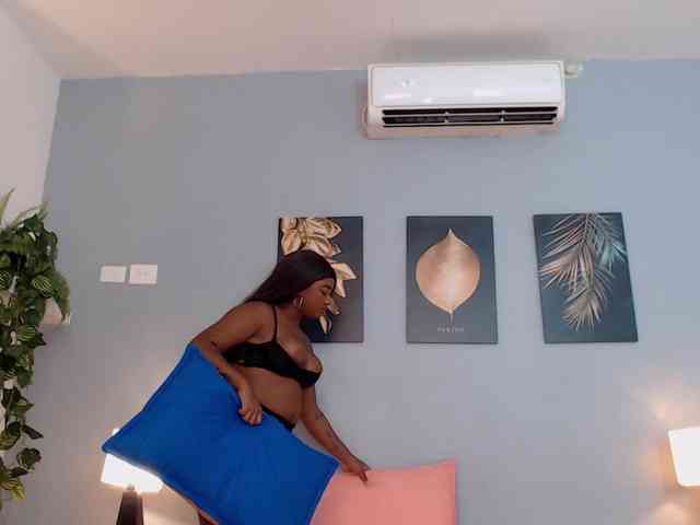 JasmineCampbell webcam
