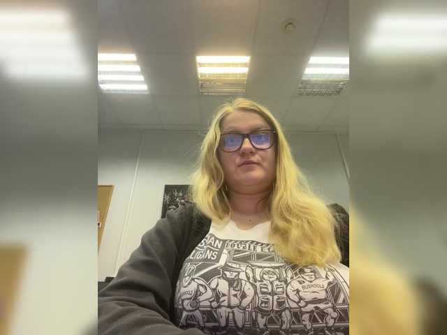 SashulyaAsd's BongaCams show and profile