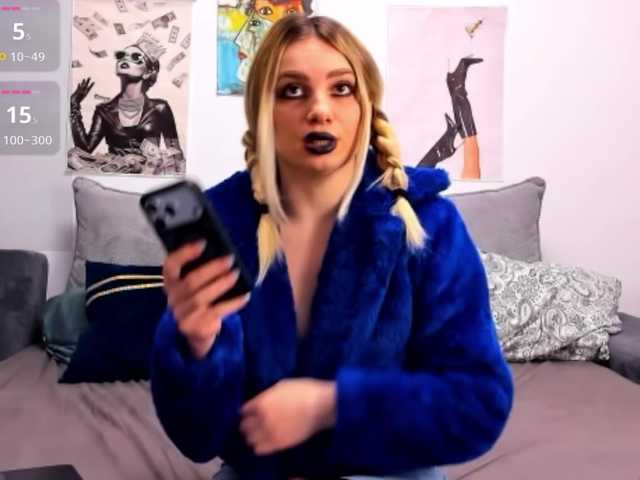 CallmeAnna's BongaCams show and profile