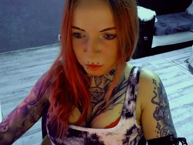 LisaModel's BongaCams show and profile