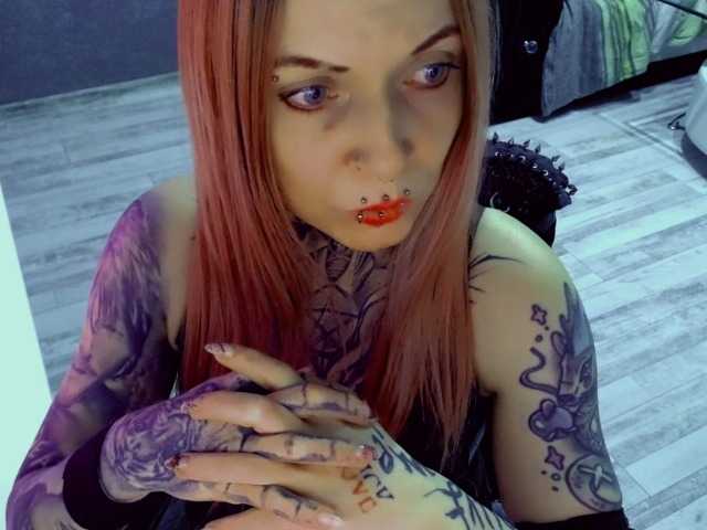 LisaModel's BongaCams show and profile