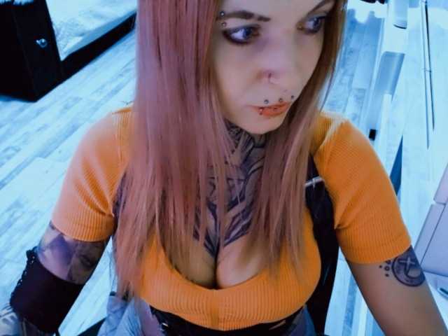 LisaModel's BongaCams show and profile