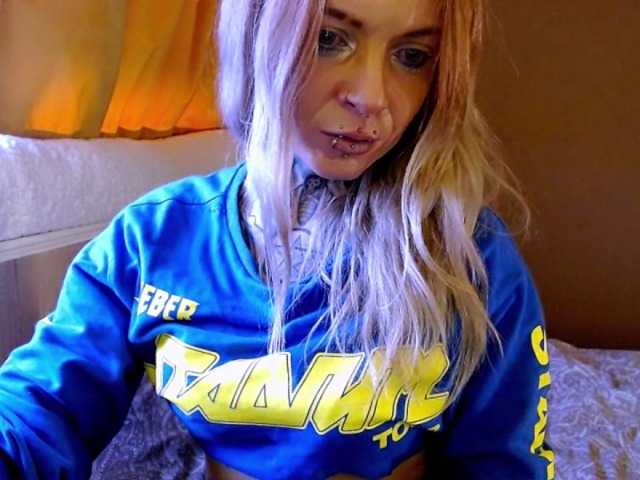 LisaModel from BongaCams