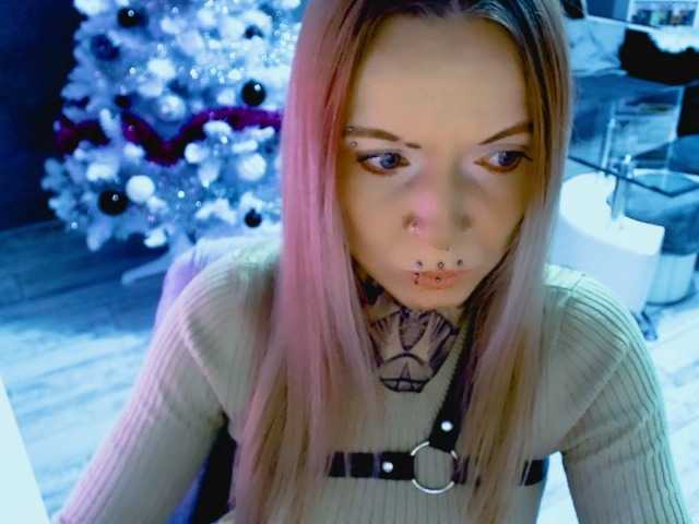 LisaModel's BongaCams show and profile