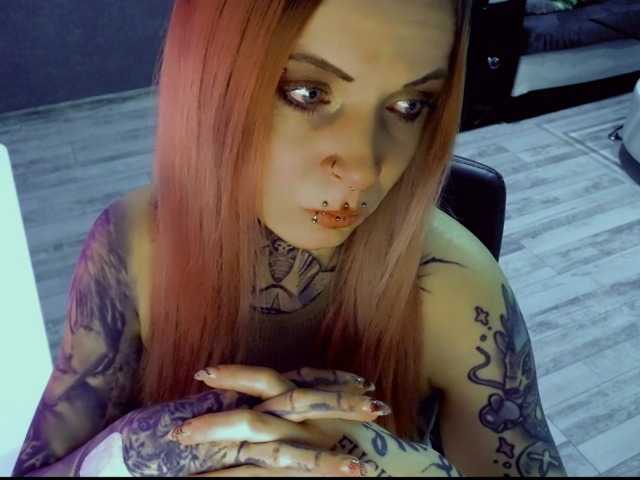 LisaModel's BongaCams show and profile