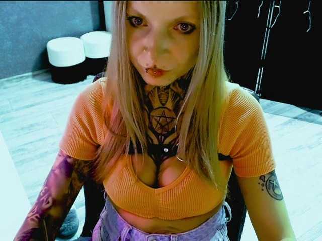 InesModel webcam bongacams model stream image