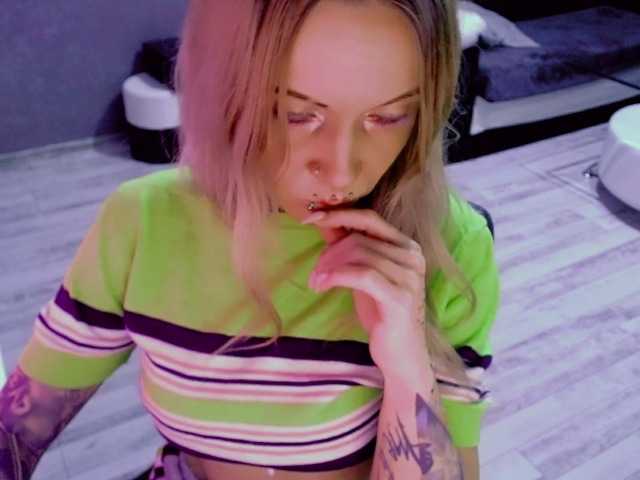 LisaModel from BongaCams is Freechat