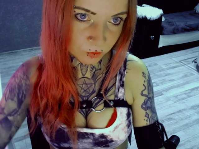 LisaModel's BongaCams show and profile