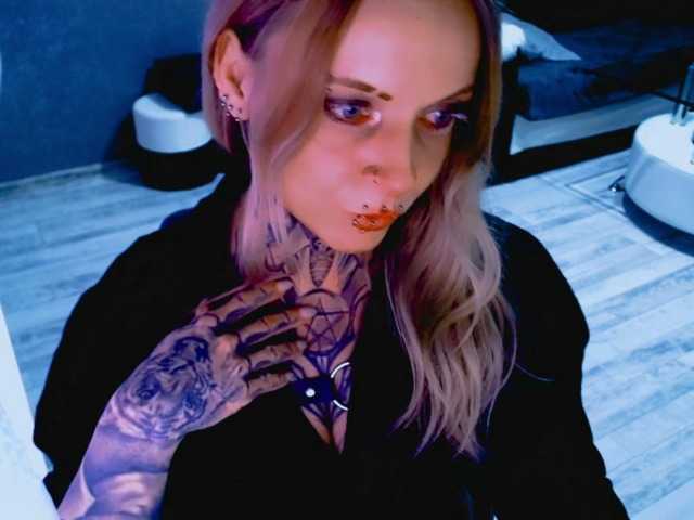 LisaModel from BongaCams is Freechat