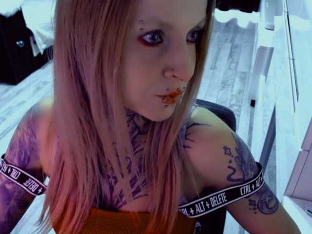 LisaModel's BongaCams show and profile