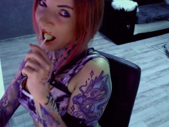 LisaModel's BongaCams show and profile