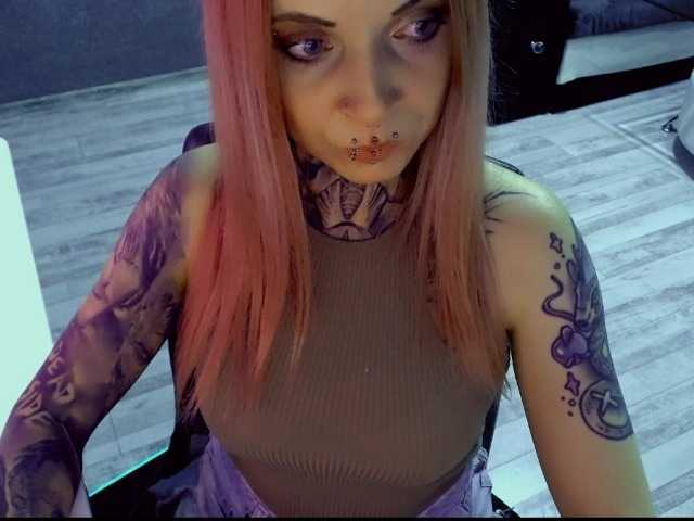 LisaModel's BongaCams show and profile