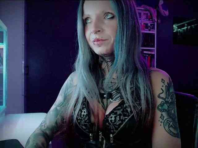 InesModel webcam