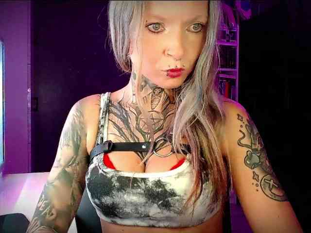 InesModel webcam