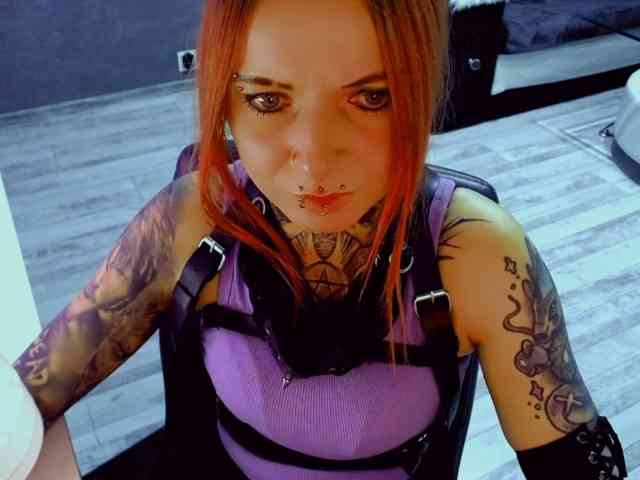 LisaModel Live Webcam on BongaCams