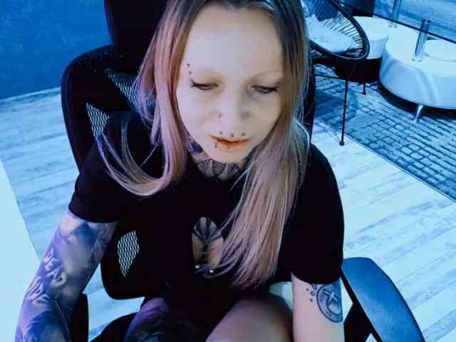 LisaModel Live Webcam on BongaCams