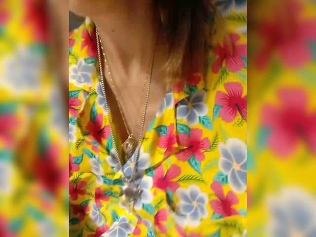 krohaalenaa live cam profile