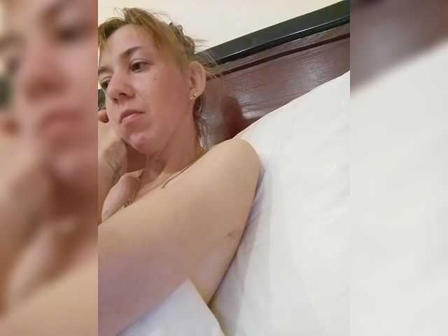 krohaalenaa's BongaCams show and profile