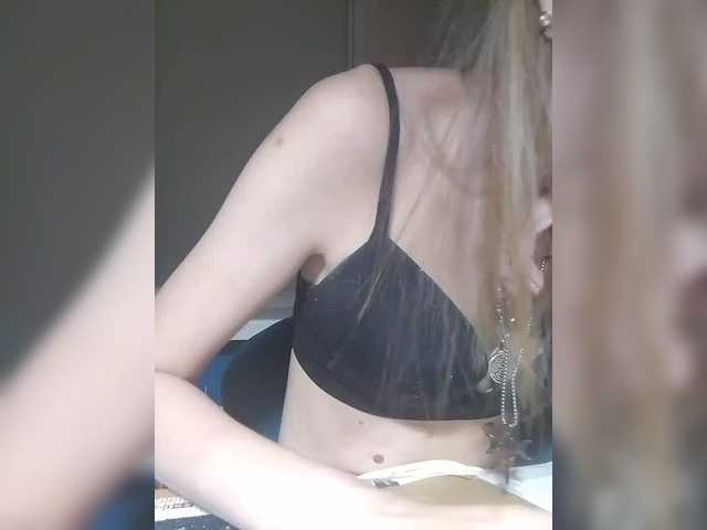 krohaalenaa's BongaCams show and profile