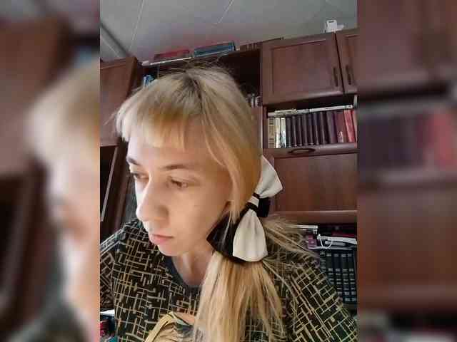 kiss_a webcam