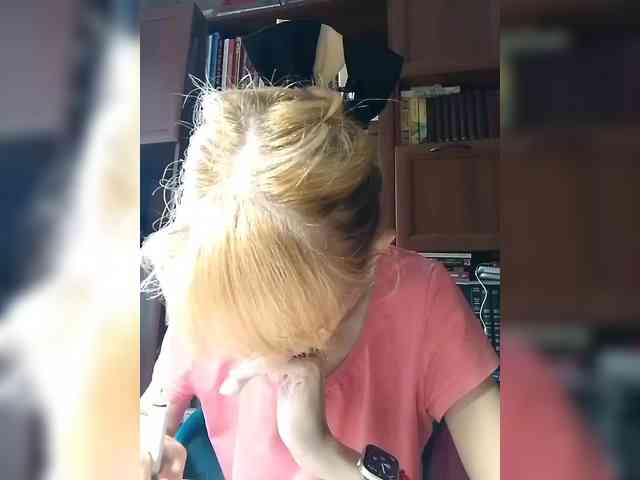 kiss_a webcam