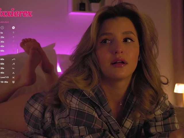 V1CTORYA's BongaCams show and profile