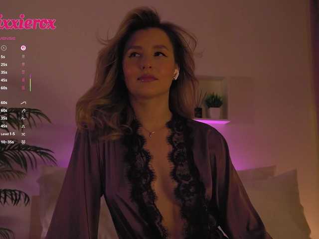 V1CTORYA's BongaCams show and profile