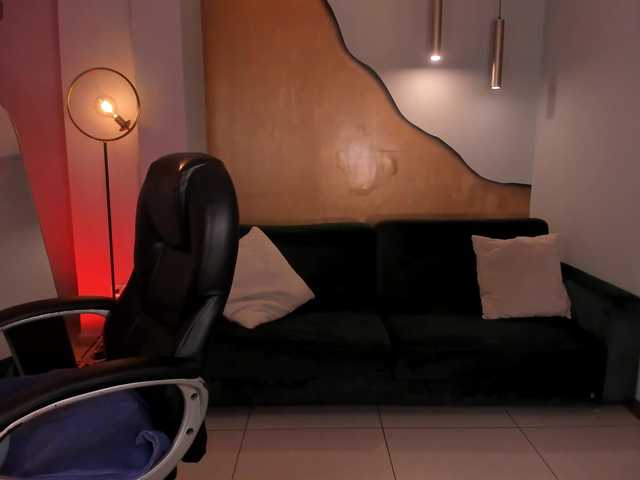 AbbyDalton's BongaCams show and profile