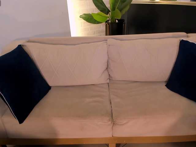LucianaMiller1 on BongaCams 