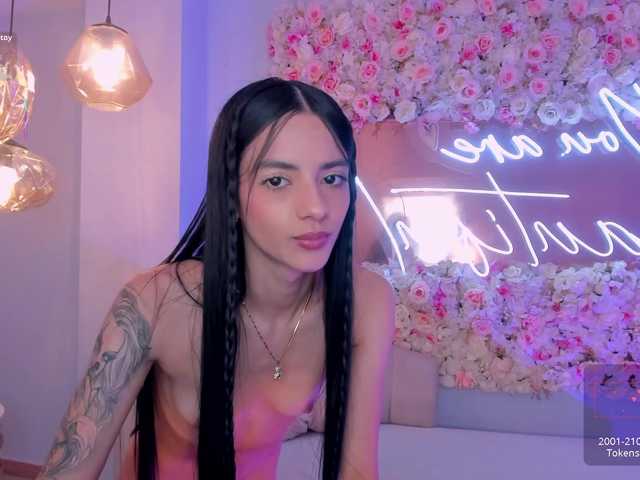 HannahJames's BongaCams show and profile