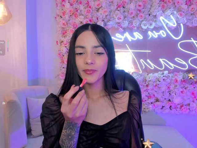 HannahJames's BongaCams show and profile