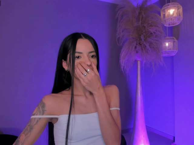 HannahJames's BongaCams show and profile