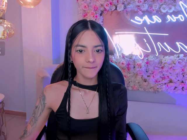 HannahJames's BongaCams show and profile