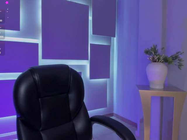 HannahJames's BongaCams show and profile