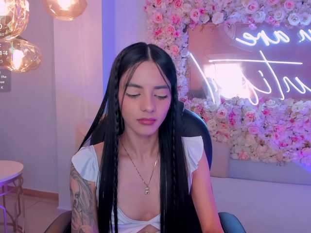 HannahJames's BongaCams show and profile