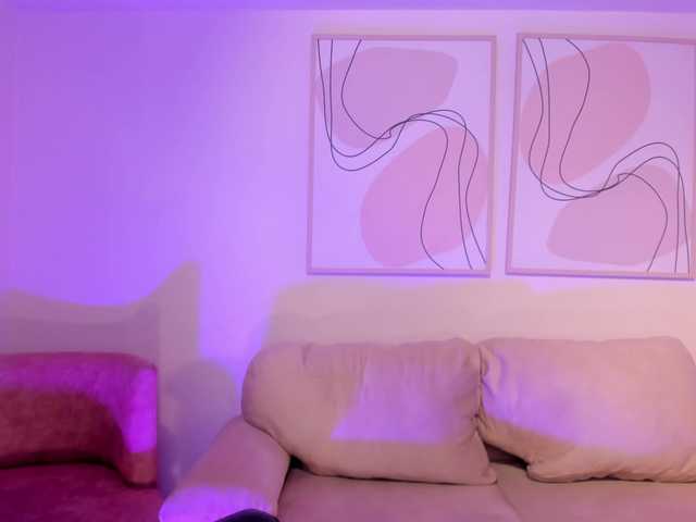 HannahJames's BongaCams show and profile