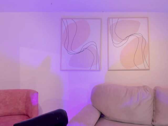 HannahJames's BongaCams show and profile