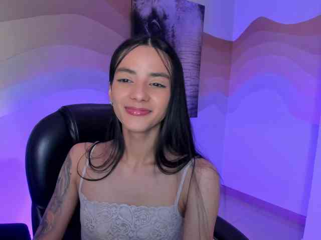 HannahJames Live Webcam on BongaCams