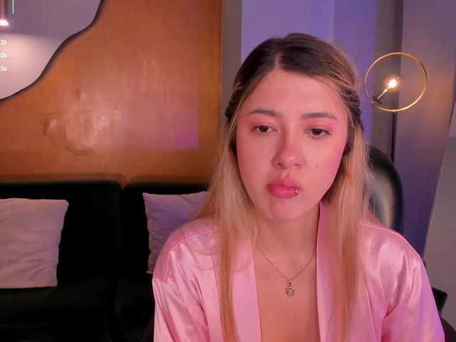 EveBenson's BongaCams show and profile