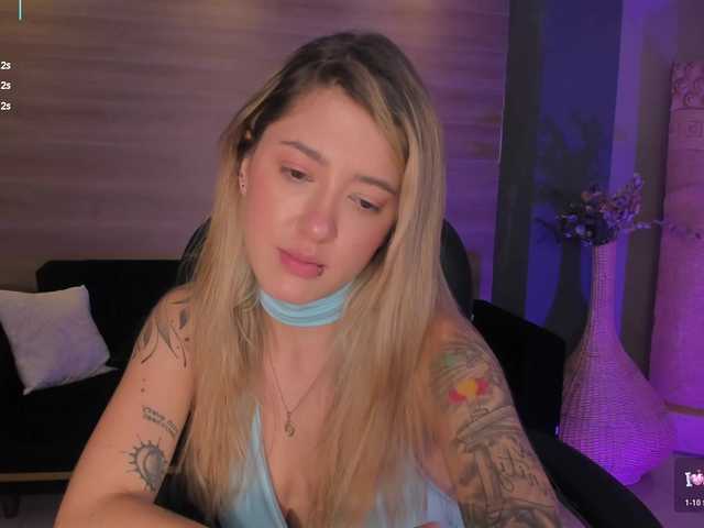 EveBenson's BongaCams show and profile