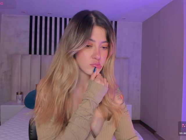 EveBenson's BongaCams show and profile