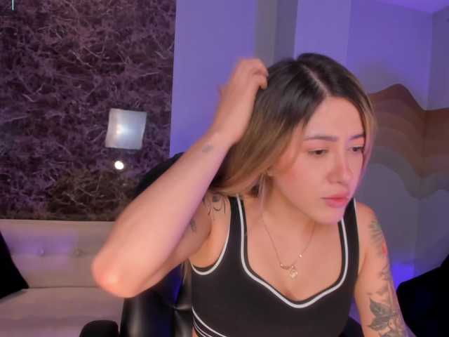 EveBenson's BongaCams show and profile