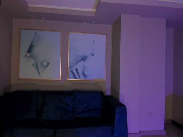 EveBenson's BongaCams show and profile