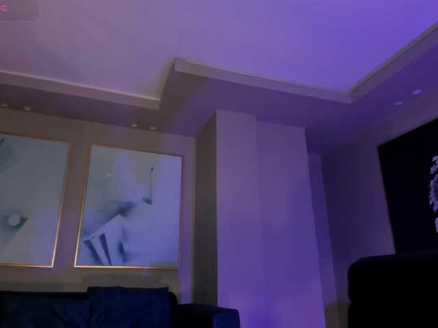 EveBenson's BongaCams show and profile