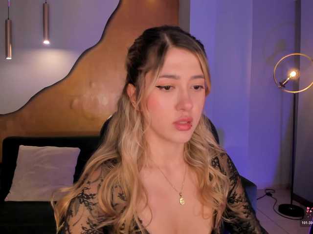 EveBenson's BongaCams show and profile